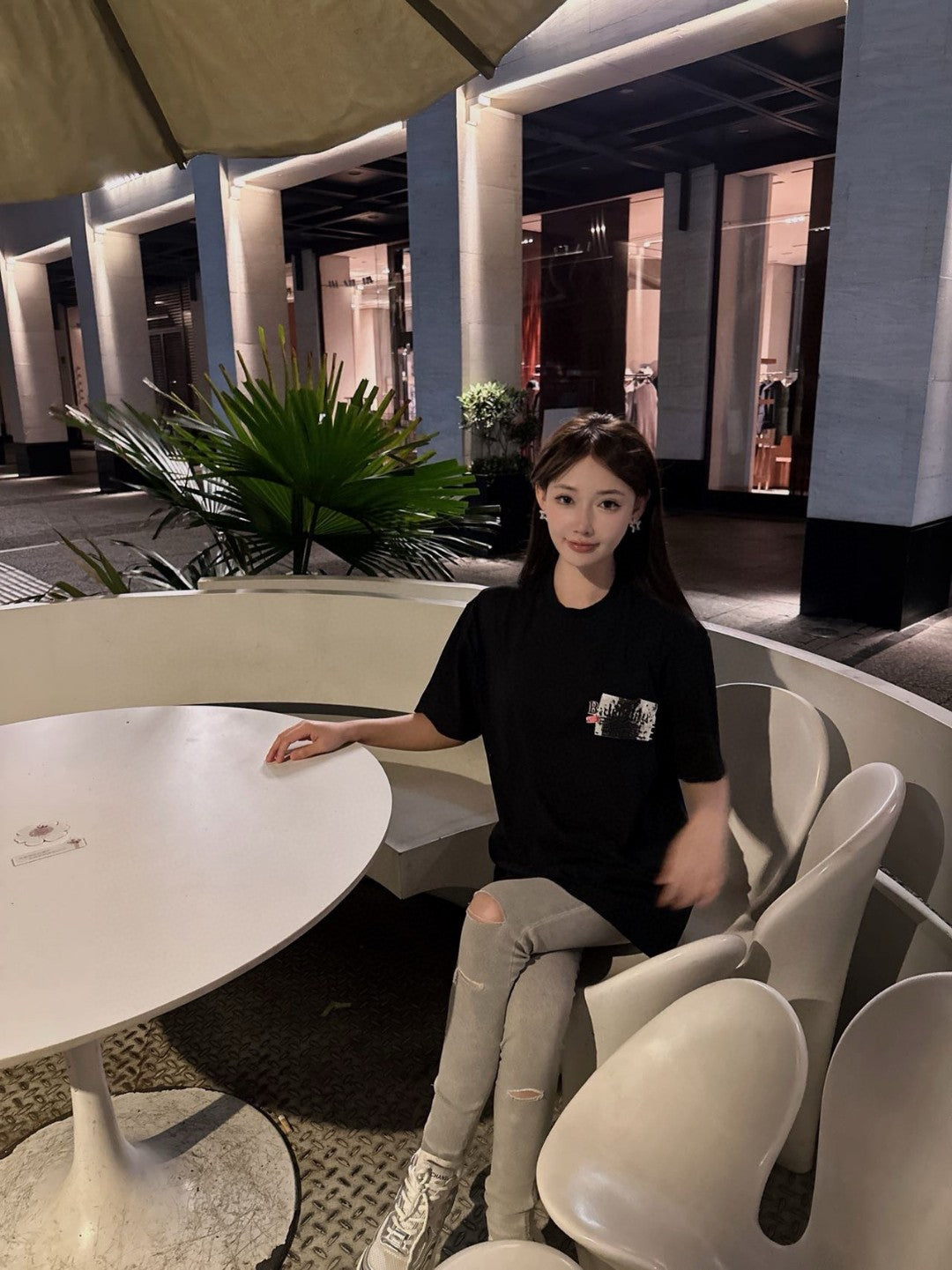 Ba*len*cia*ga black graphic t-shirt