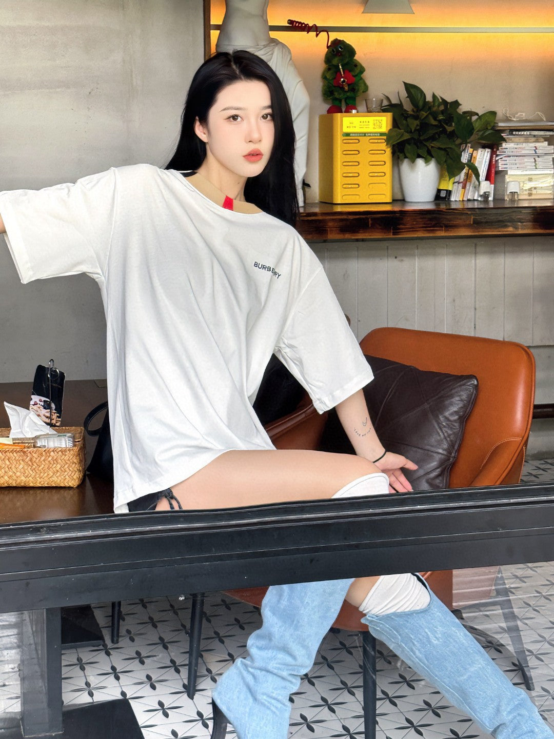 B**rry check collar t-shirt in white
