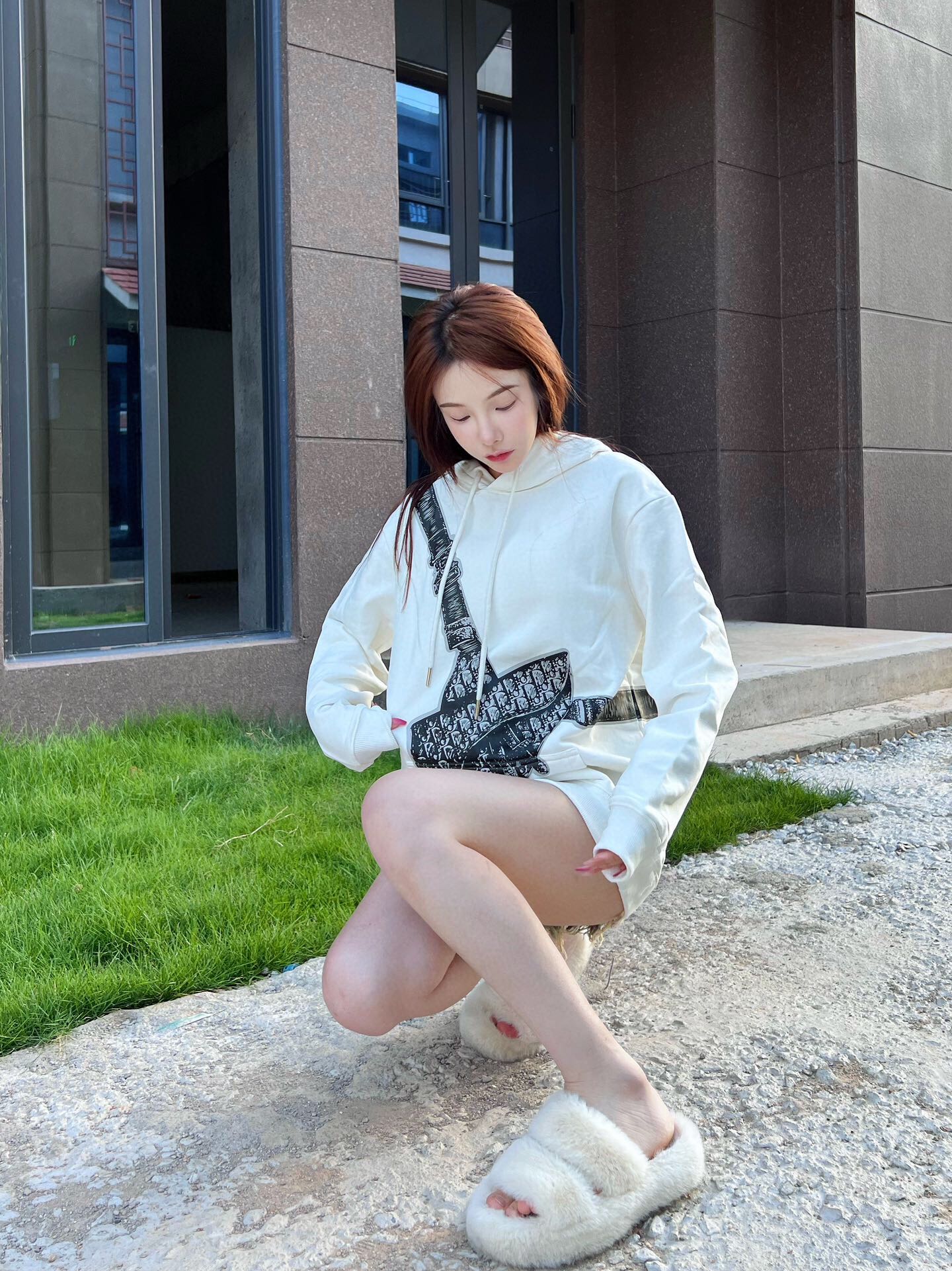 D*or white hoodie with bag design