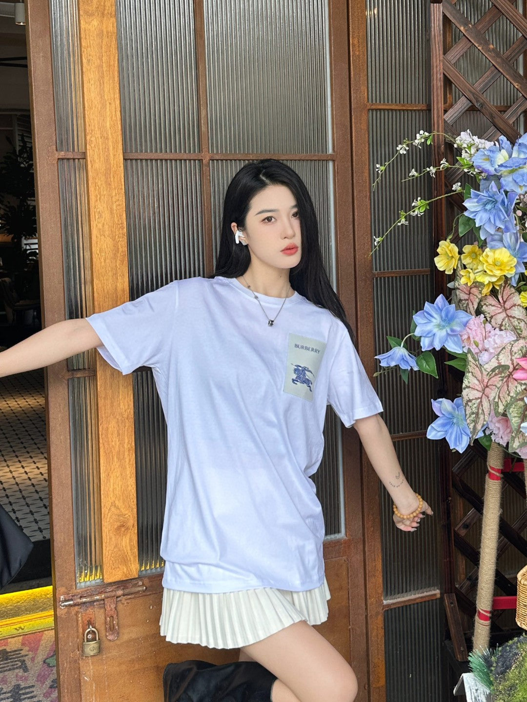 B**rry embroidered patch t-shirt (white)