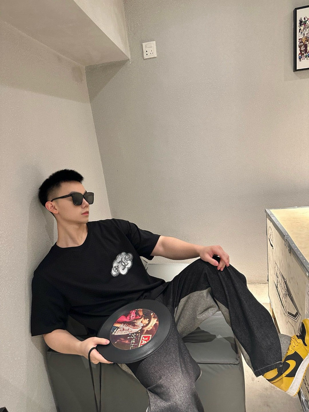 Ch*el cloud logo t-shirt in black