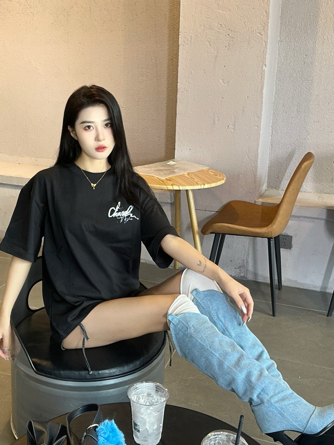 Ch*el signature logo black t-shirt