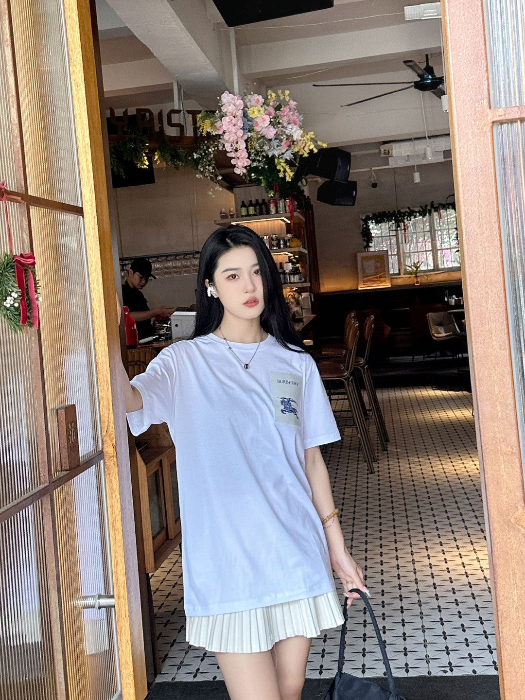 B**rry embroidered patch t-shirt (white)