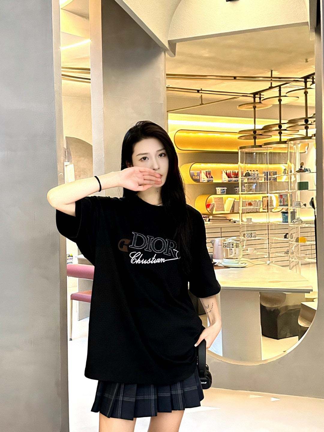 D*or safety pin logo black t-shirt