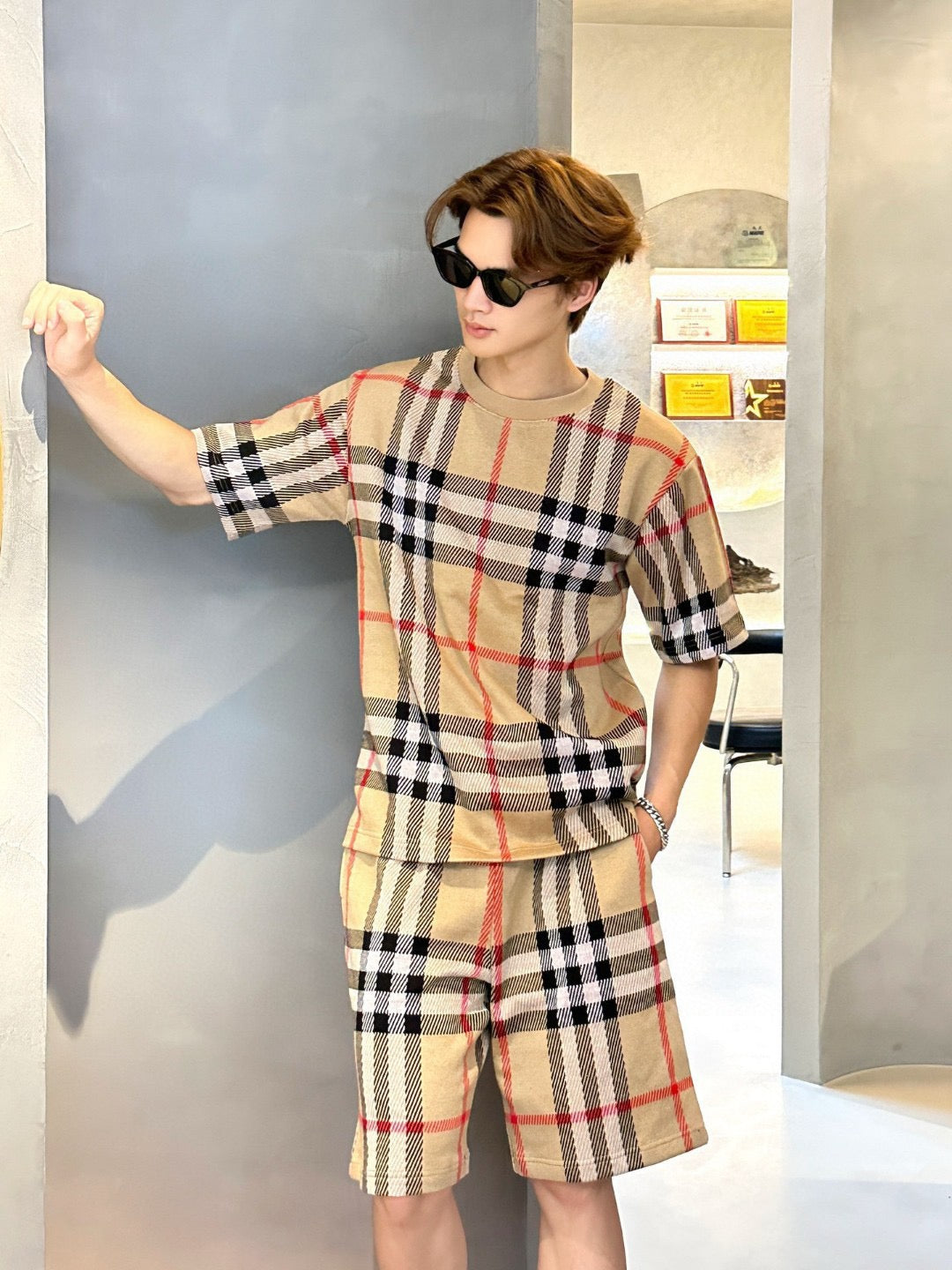 B**rry beige check t-shirt