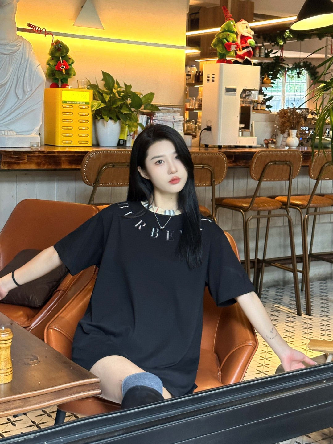 B**rry logo collar detail black t-shirt