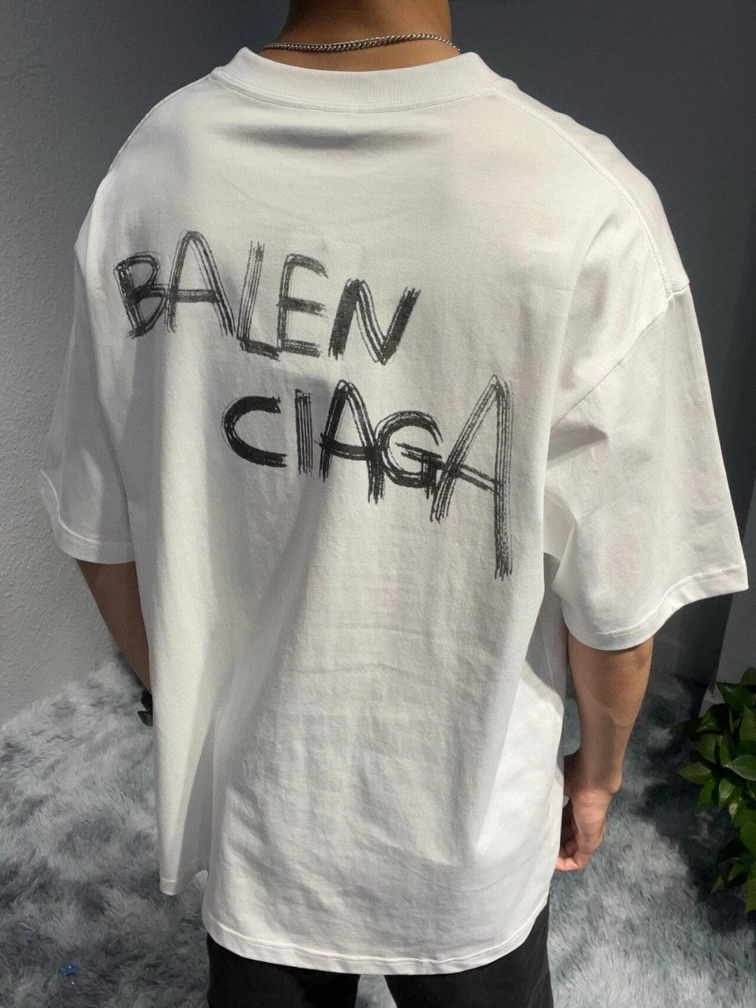 Ba*len*cia*ga graffiti logo white t-shirt
