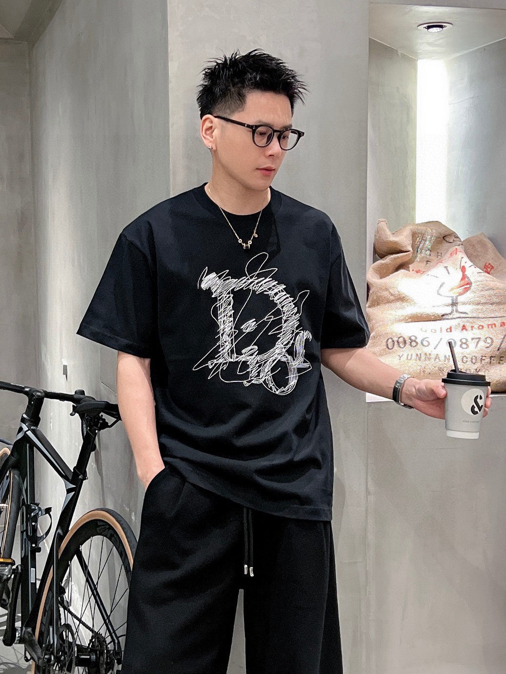 D*or scribble design t-shirt (black)