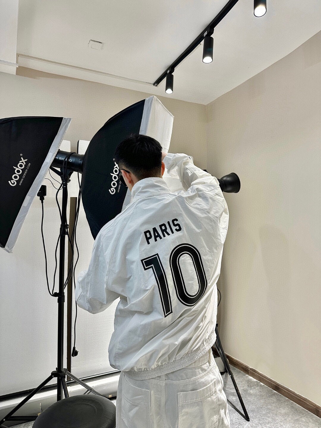 Ba*len*cia*ga white zip-up track jacket