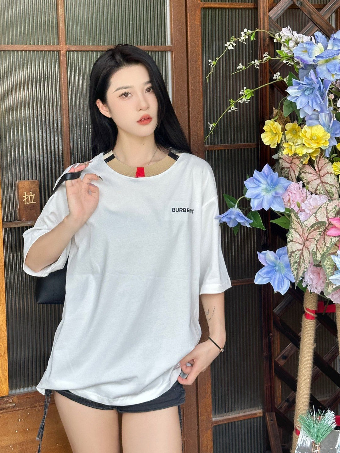 B**rry check collar t-shirt in white