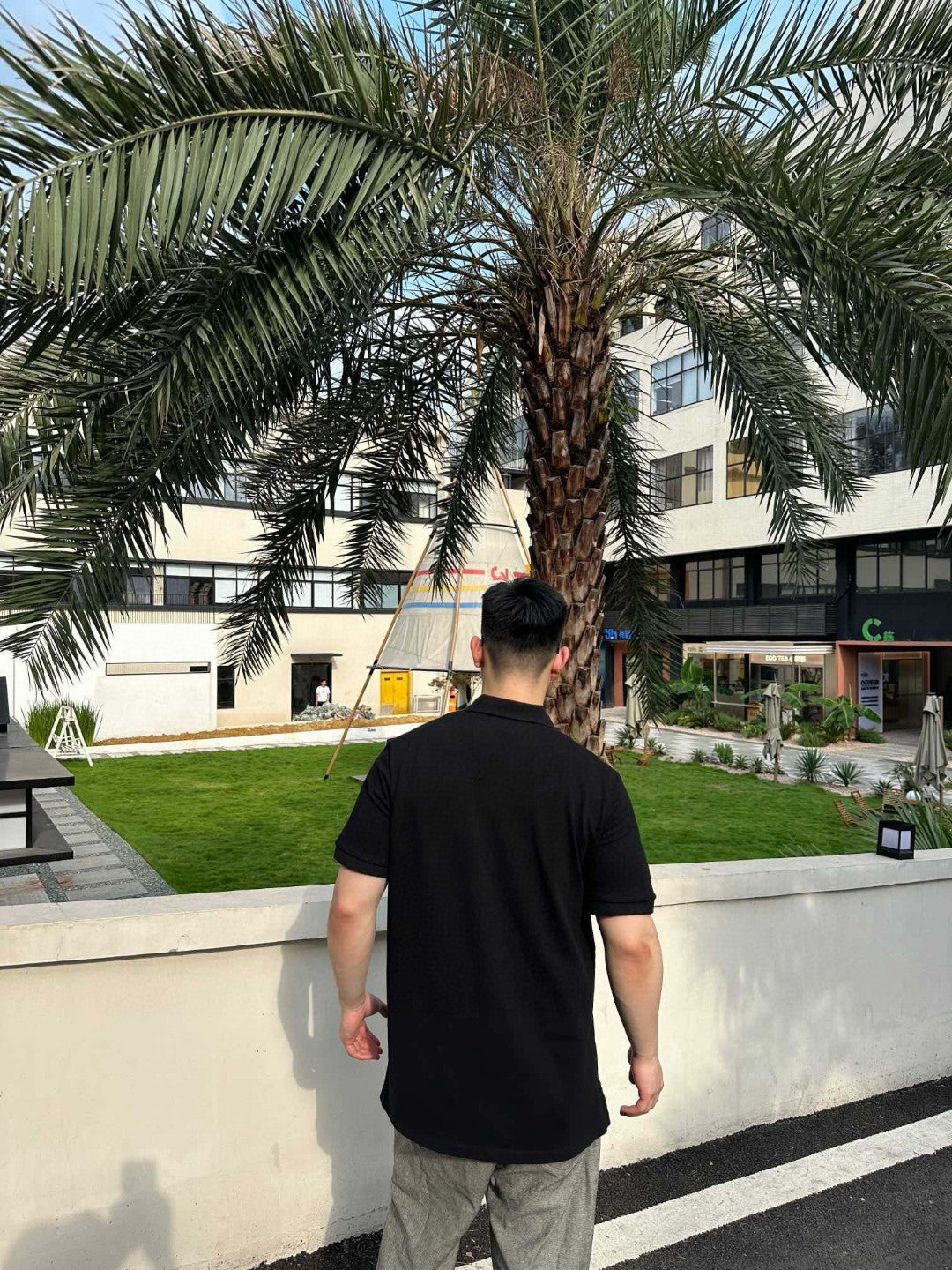 B**rry monogram logo black polo shirt