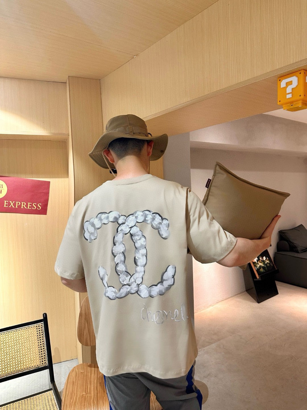 Ch*el cloud logo t-shirt in beige