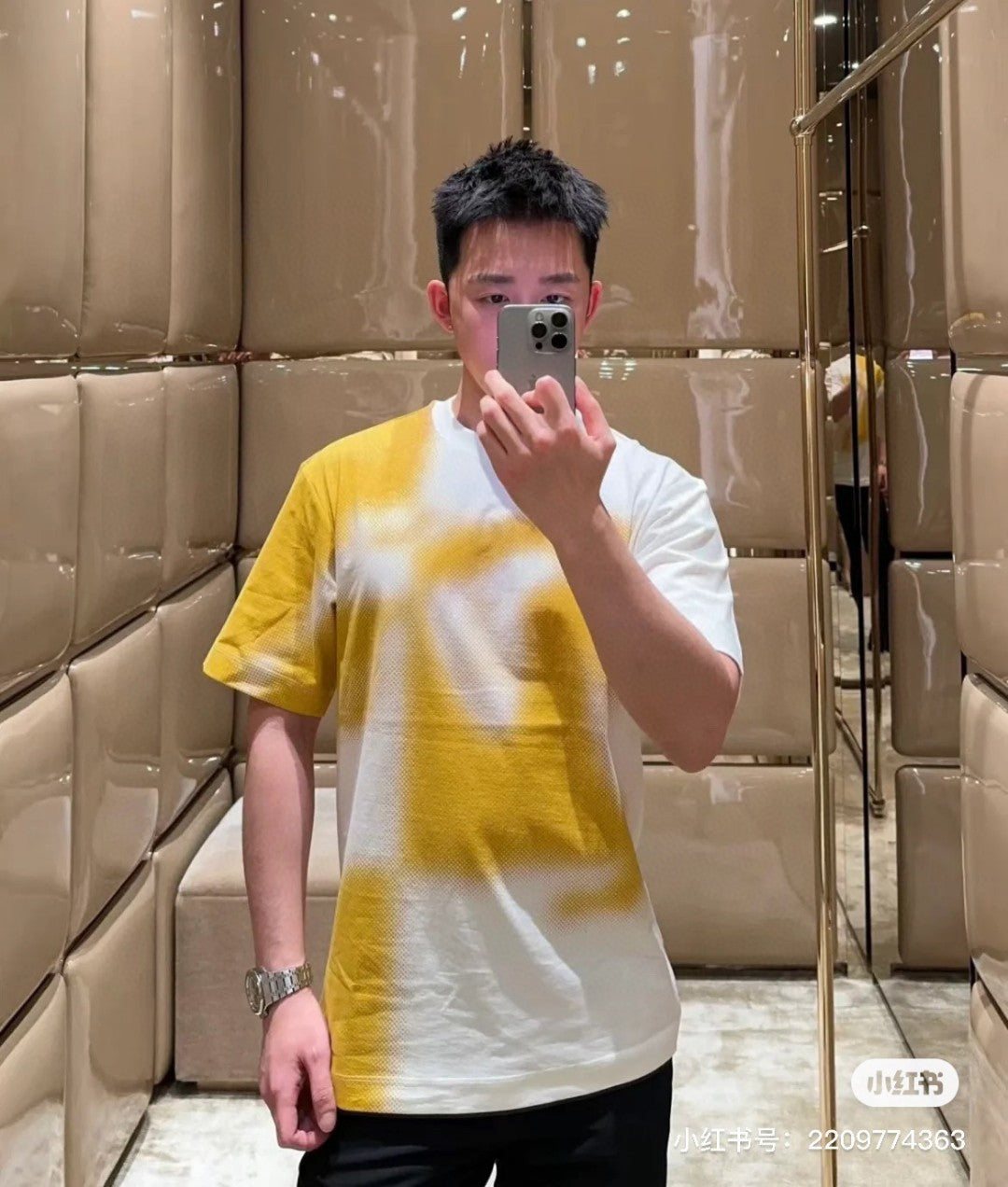 B**rry gradient equestrian logo yellow t-shirt