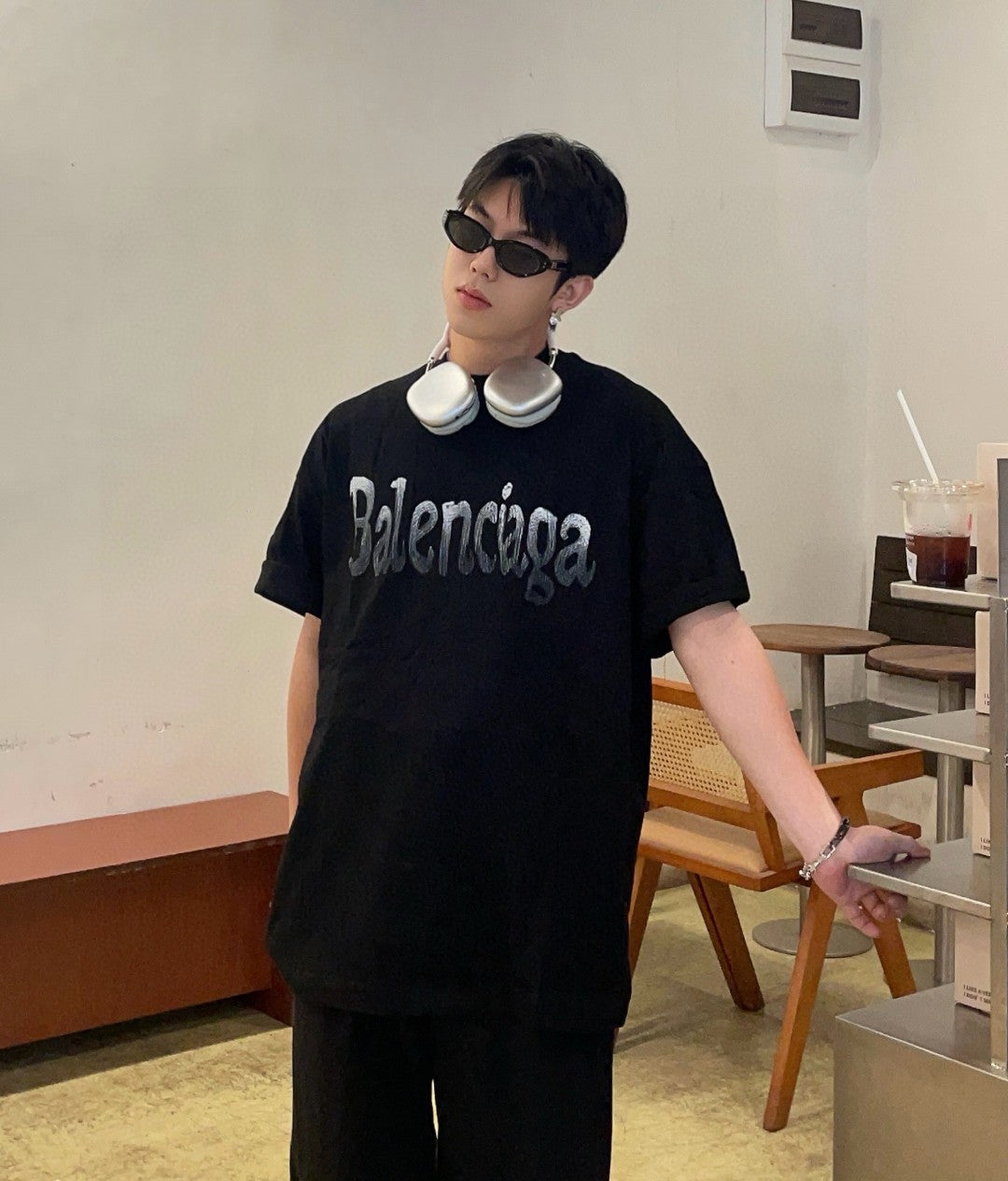 Ba*len*cia*ga gradient logo t-shirt (black)