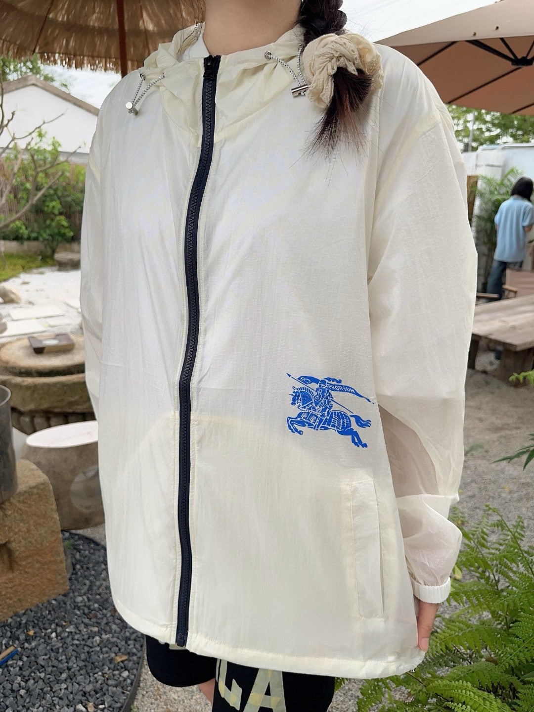 B**rry lightweight hooded jacket