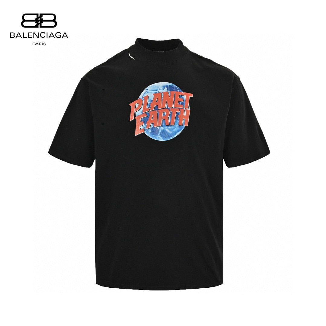 Ba*len*cia*ga planet earth black t-shirt
