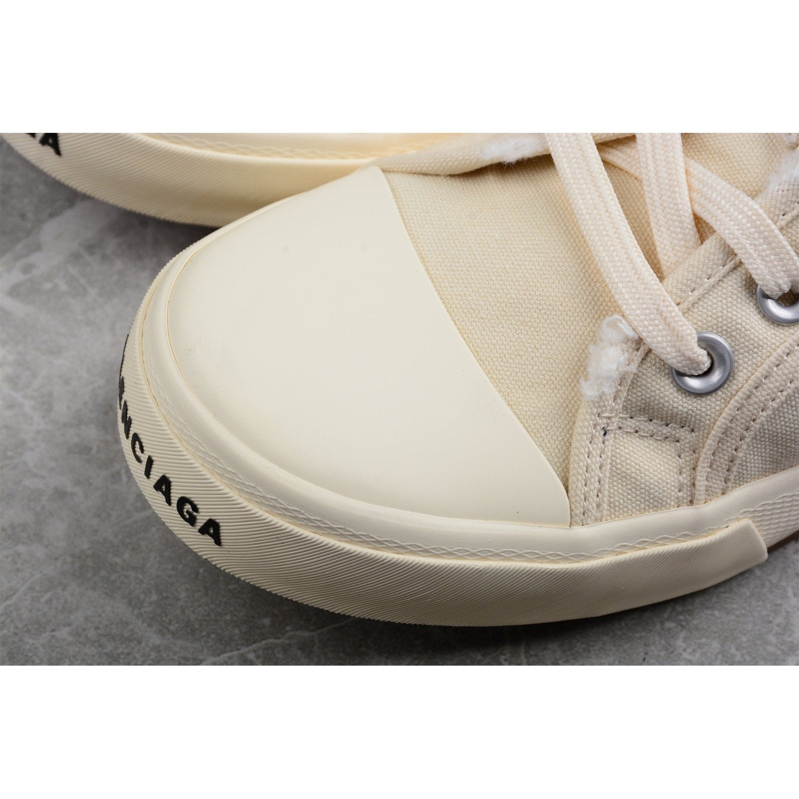 Ba*len*cia*ga paris mid vulc destr x beige