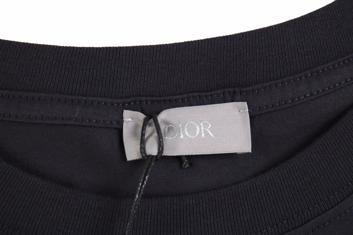 D*or t-shirt with minimalist logo