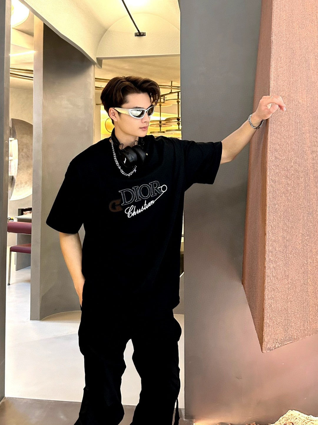D*or ch**an graphic black t-shirt