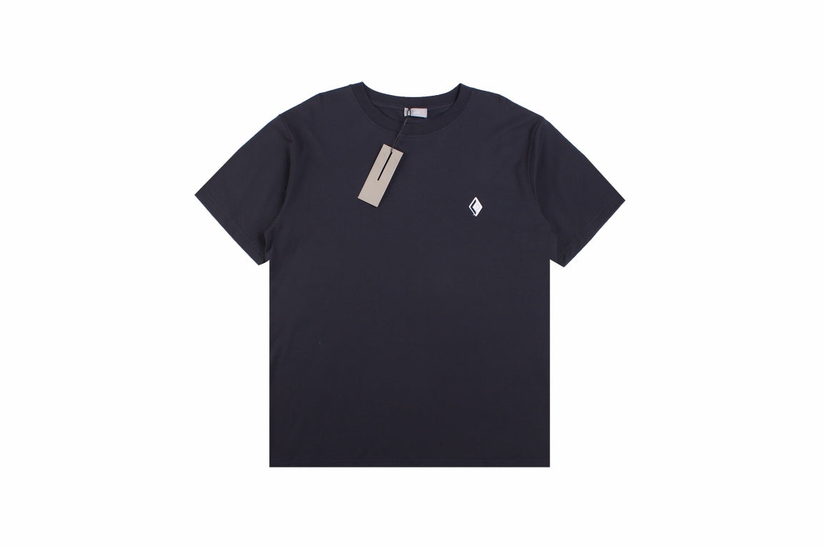 D*or t-shirt with minimalist logo