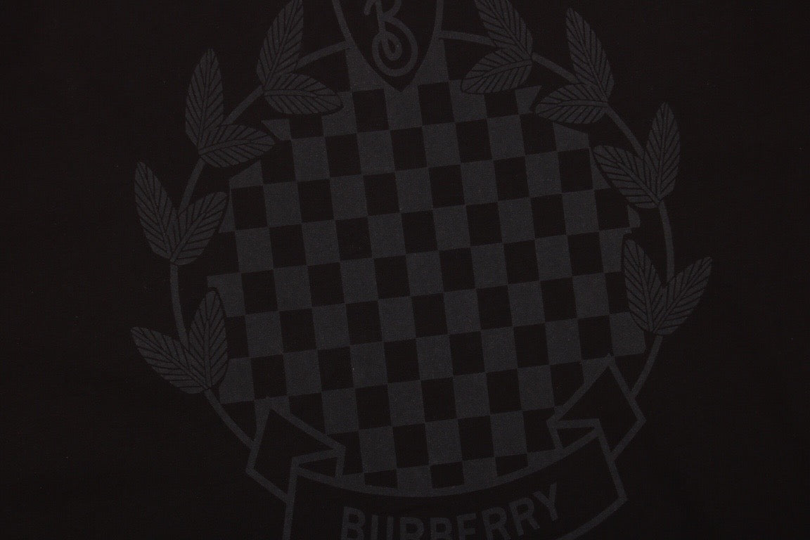 B**rry t-shirt with checkered crest