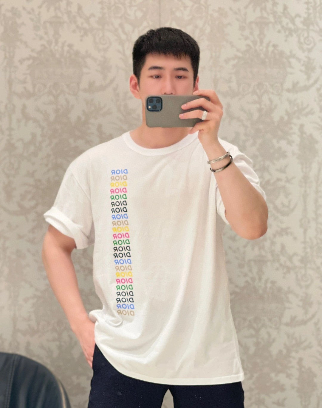 D*or t-shirt - multicolor vertical logo