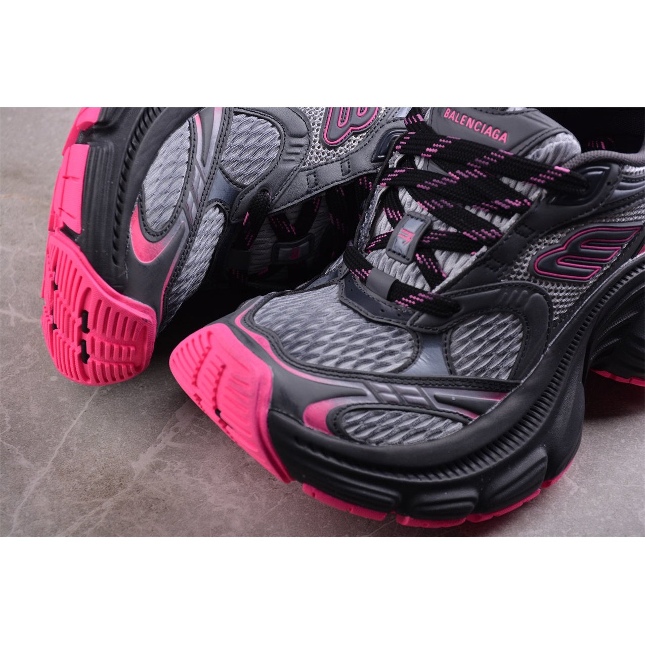 Ba*len*cia*ga 10xl x grey pink black