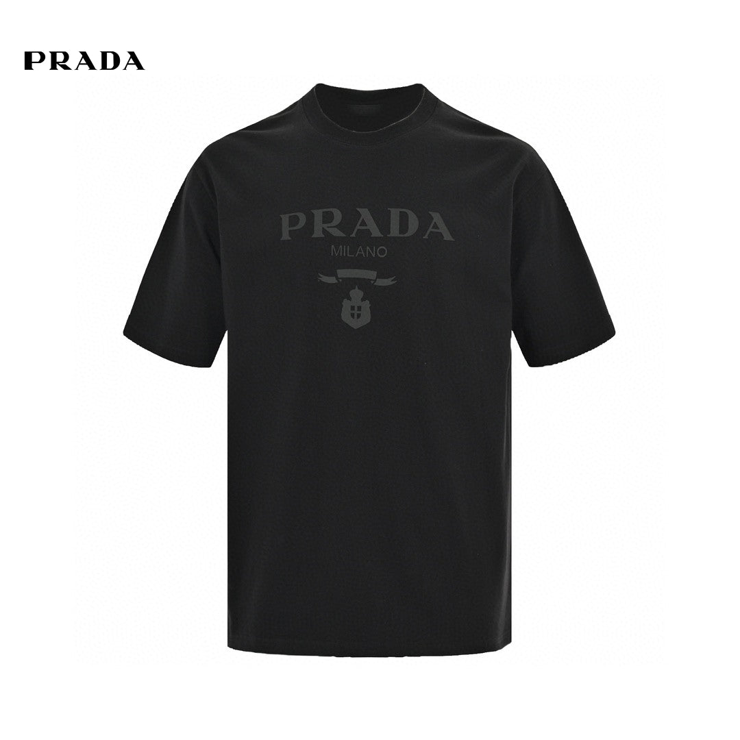 Pra*a t-shirt - black with subtle branding