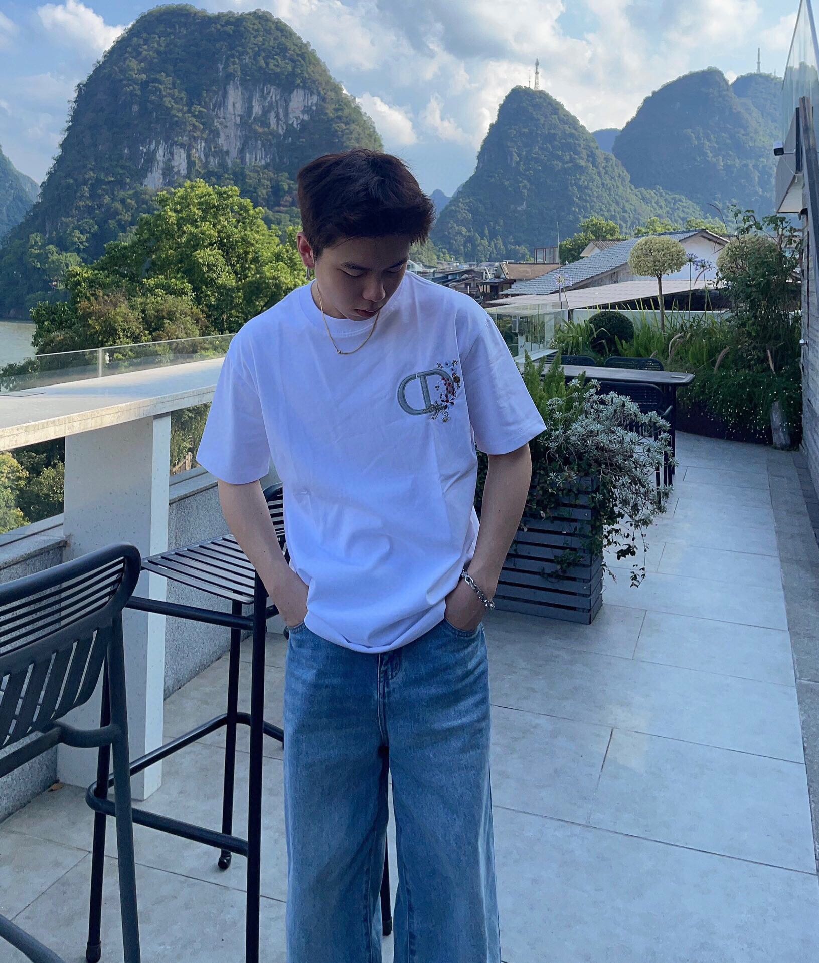 D*or t-shirt with floral cd logo