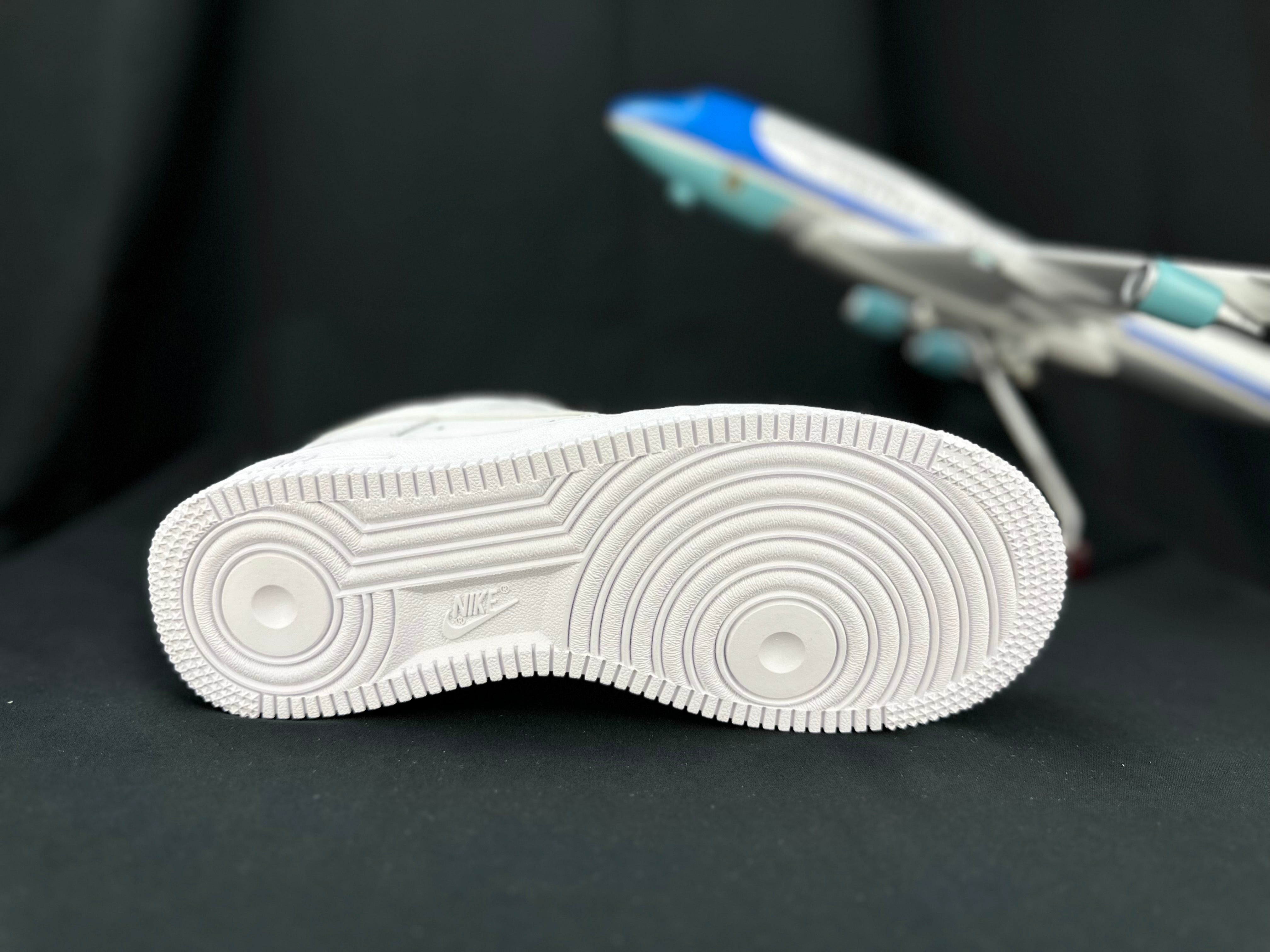 nike air force 1 S*p*e "white"