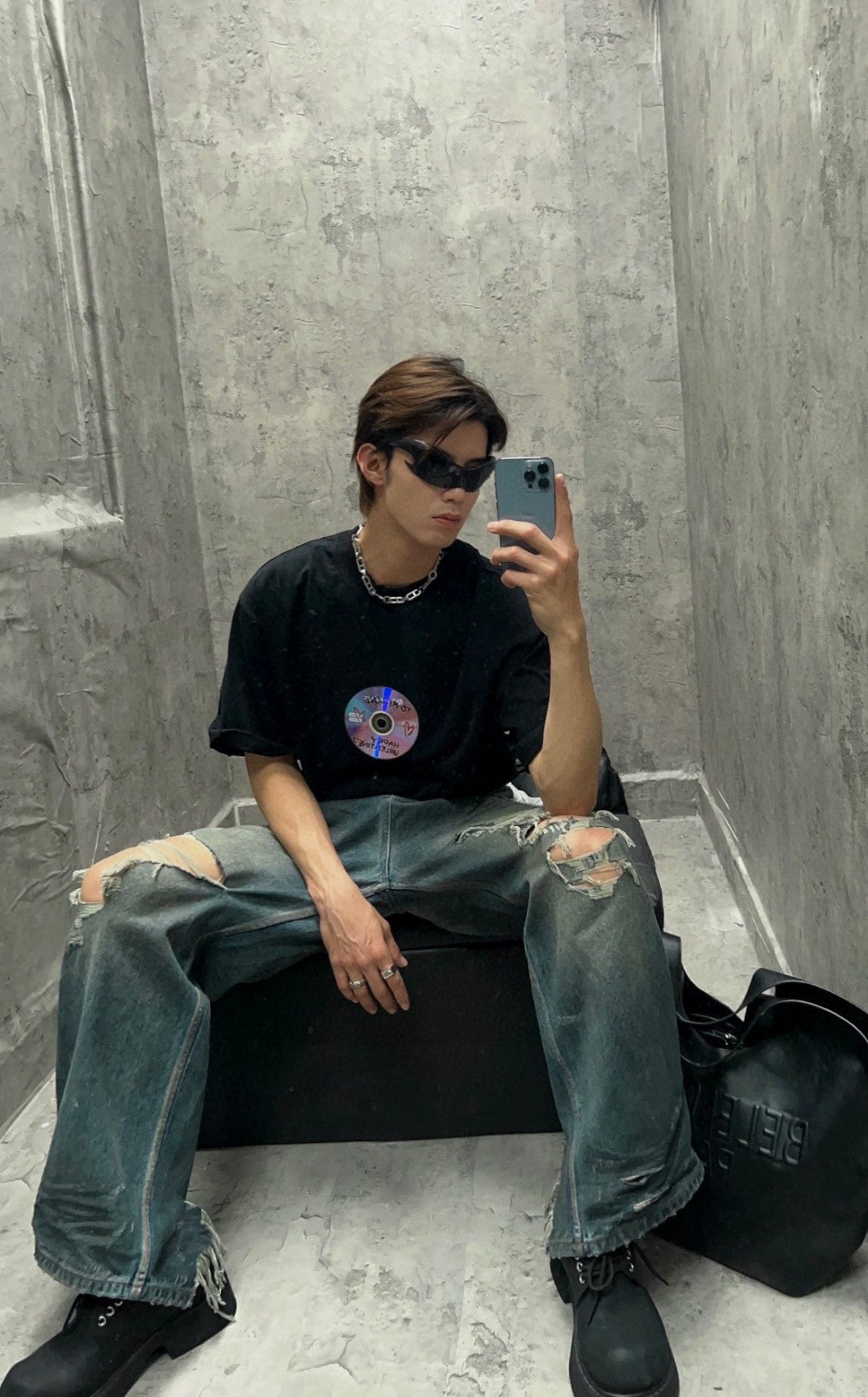 Ba*len*cia*ga cd graphic black t-shirt