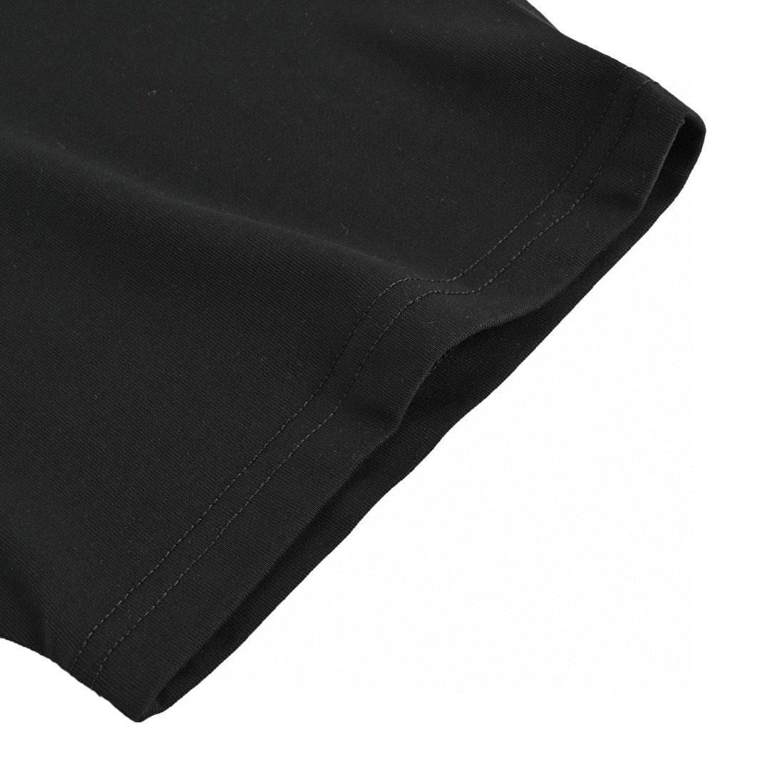 G*u*i snowboarder graphic black t-shirt