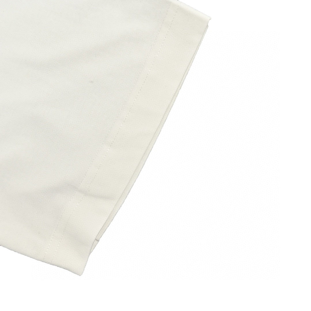 D*or minimalist white t-shirt