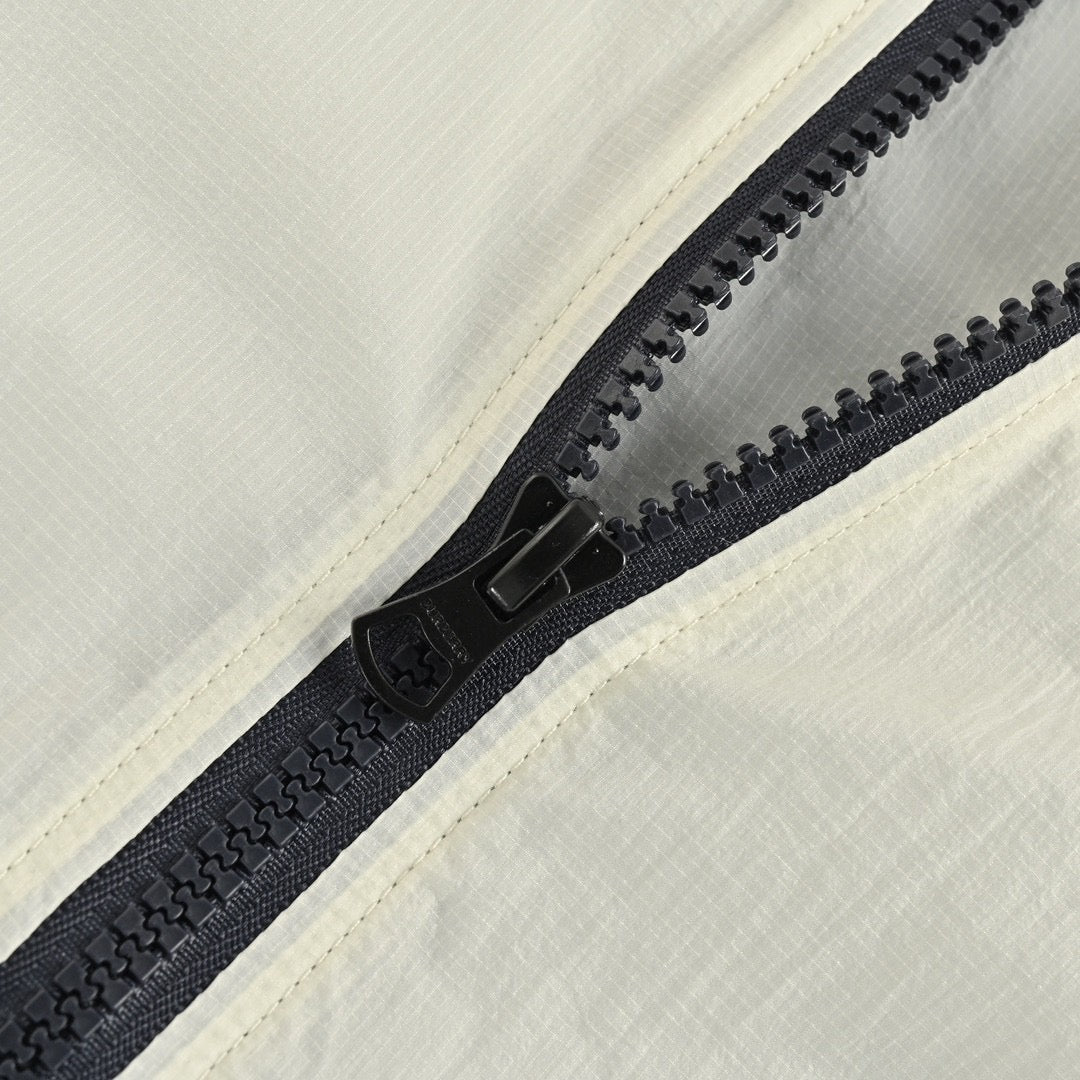 B**rry lightweight hooded jacket