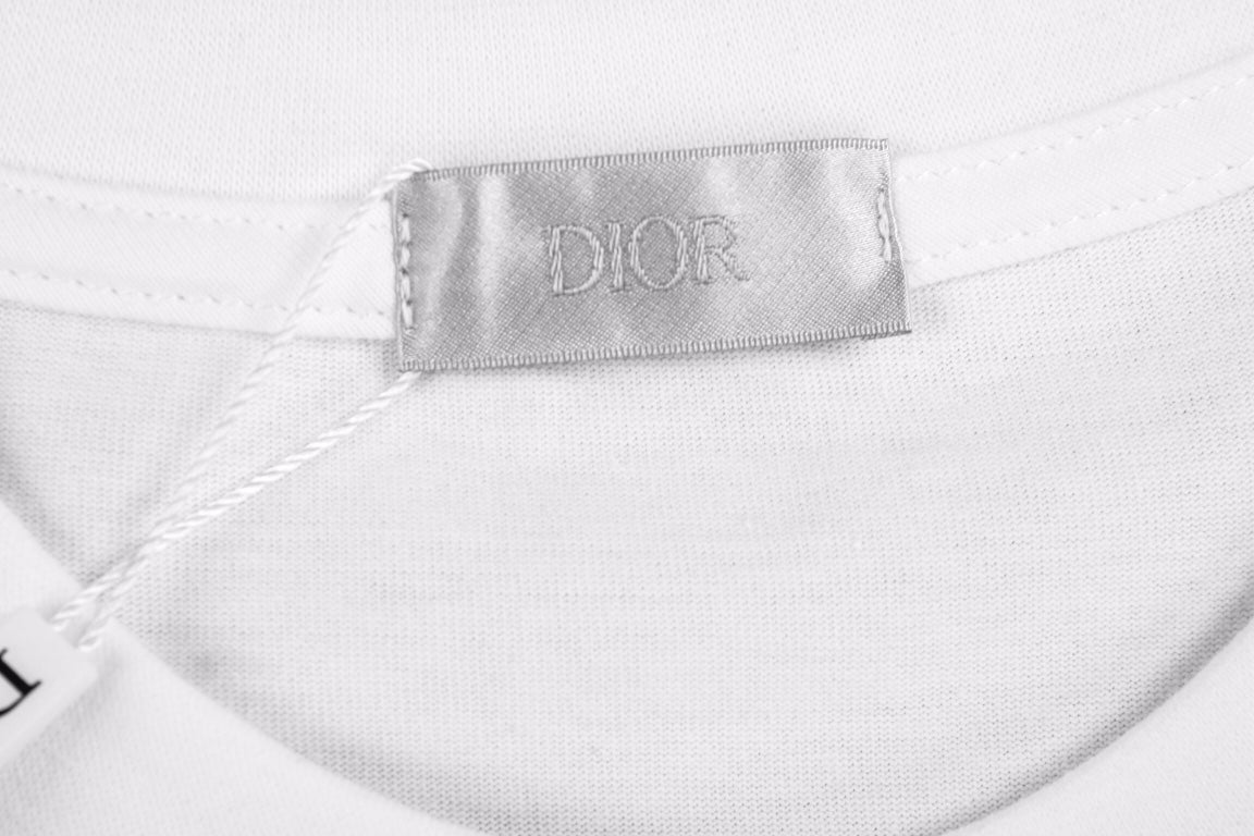 D*or t-shirt with artistic logo design
