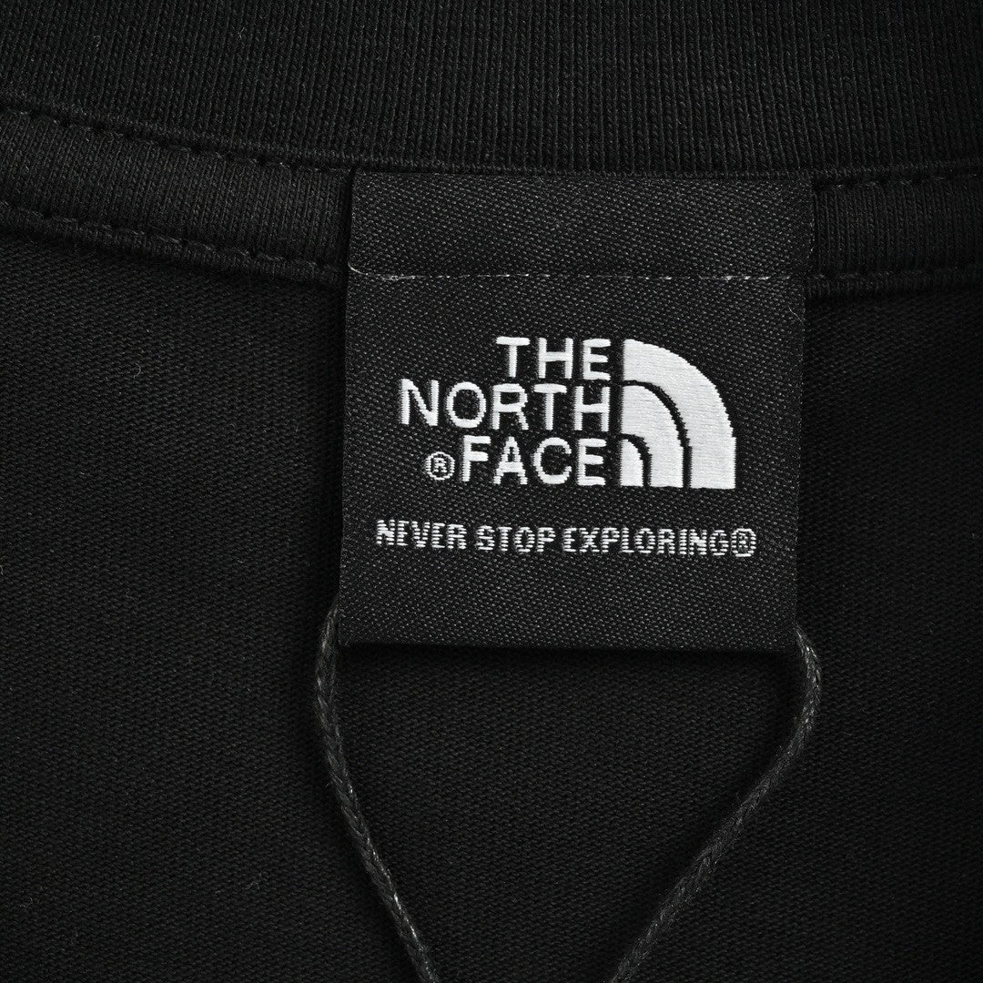 the n0*h F**e x g*u*i nature print t-shirt (black)
