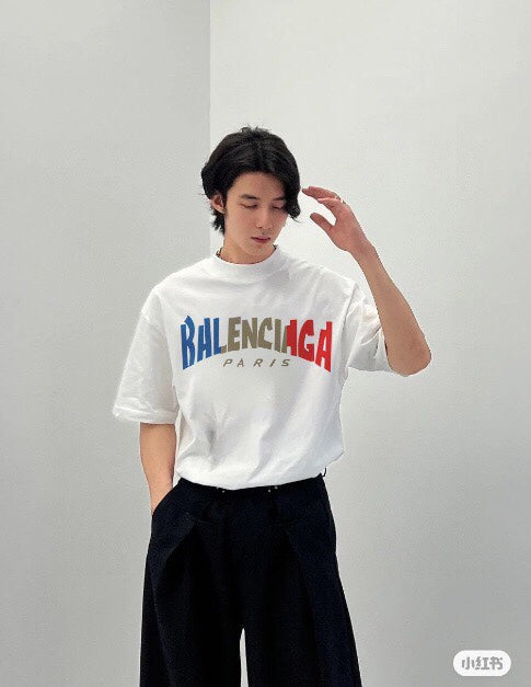 Ba*len*cia*ga gradient logo t-shirt (white)