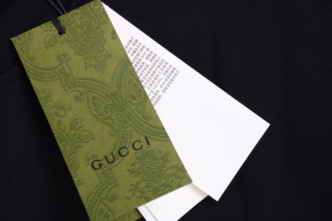 g*u*i x Ba*len*cia*ga sweatshirt