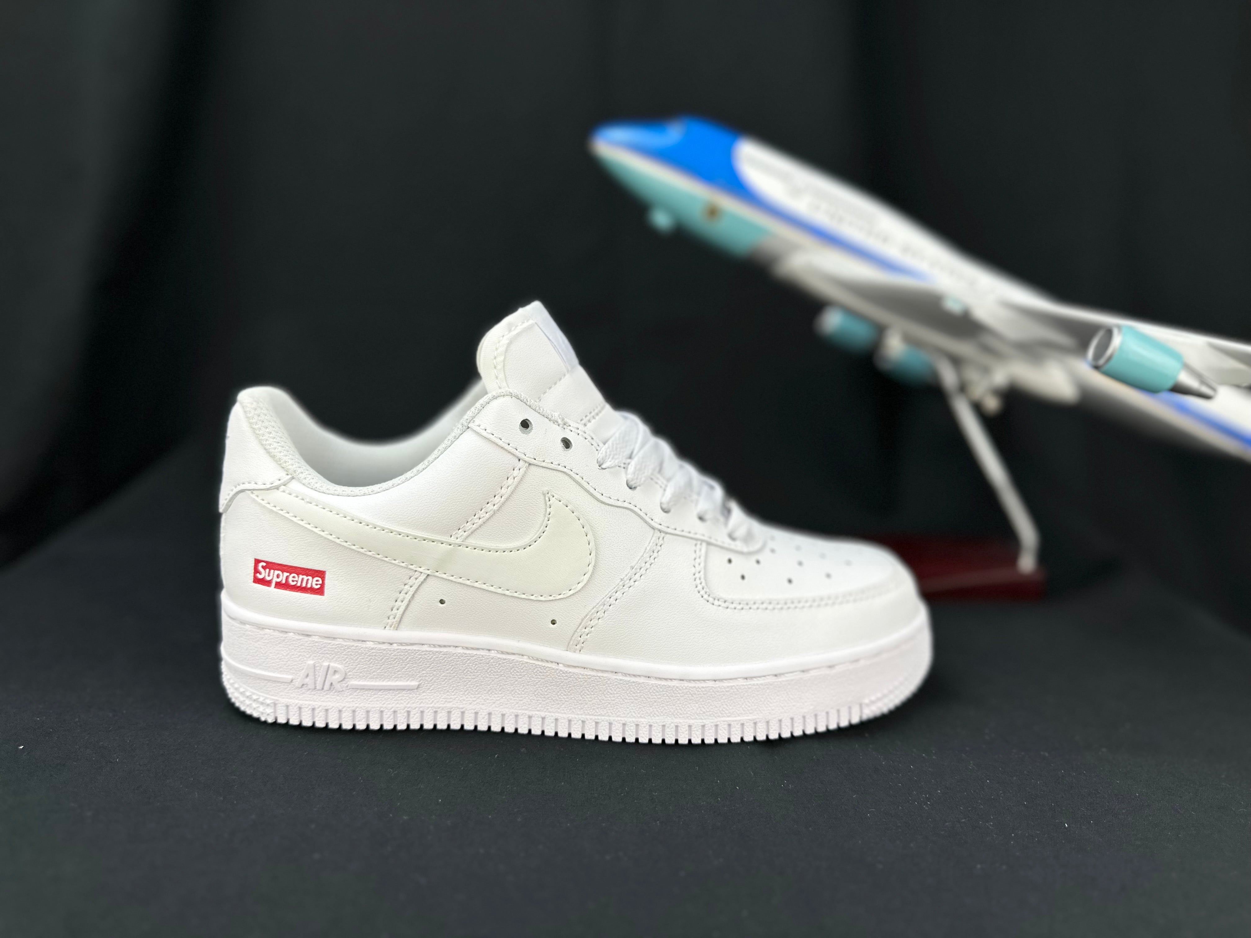 nike air force 1 S*p*e "white"