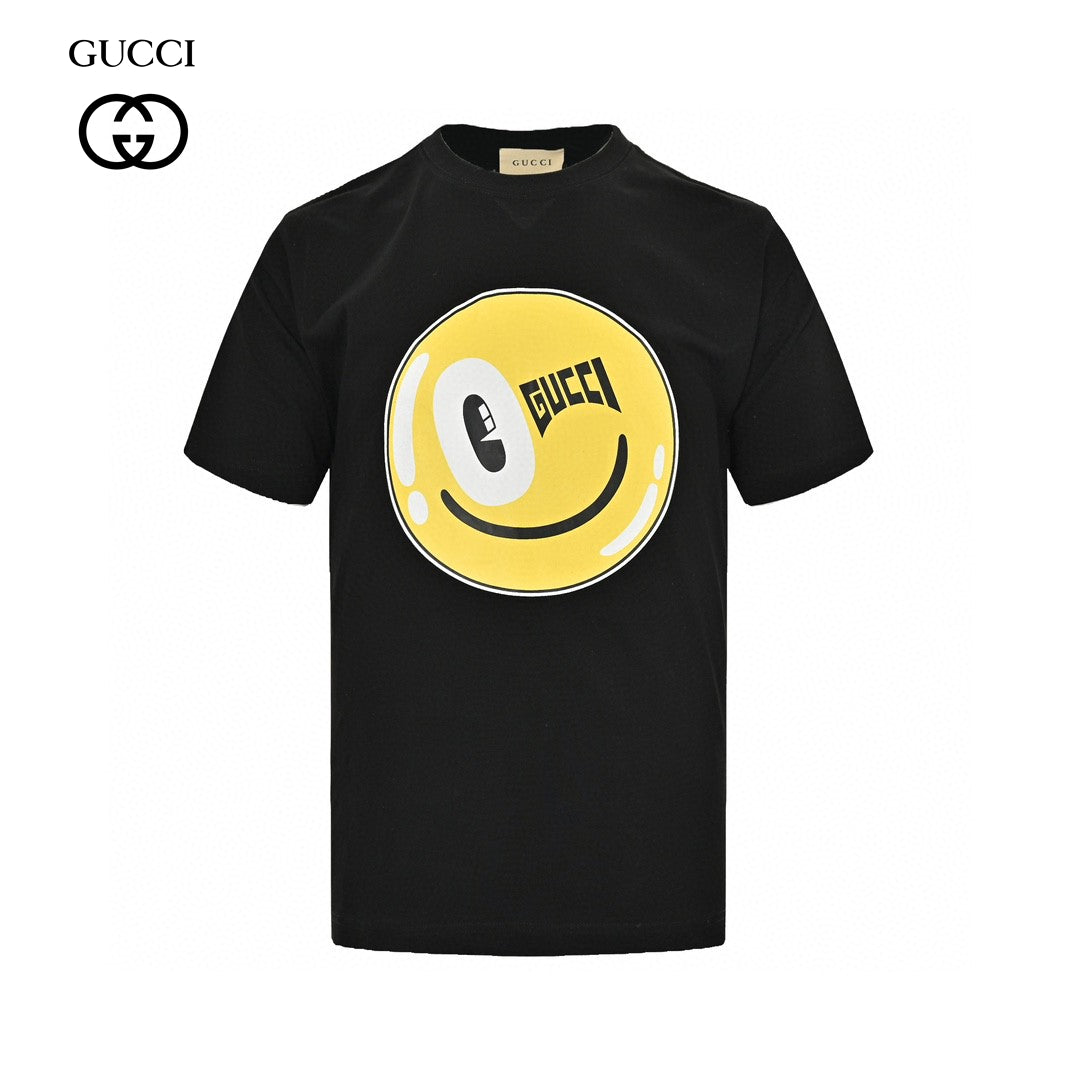 g*u*i smiley F**e t-shirt