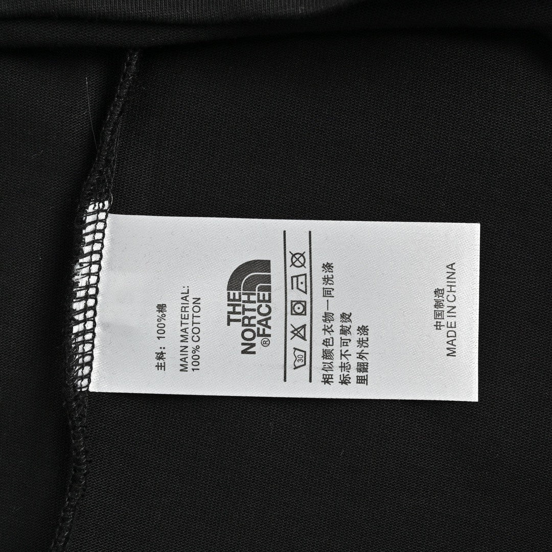 the n0*h F**e x g*u*i nature print t-shirt (black)