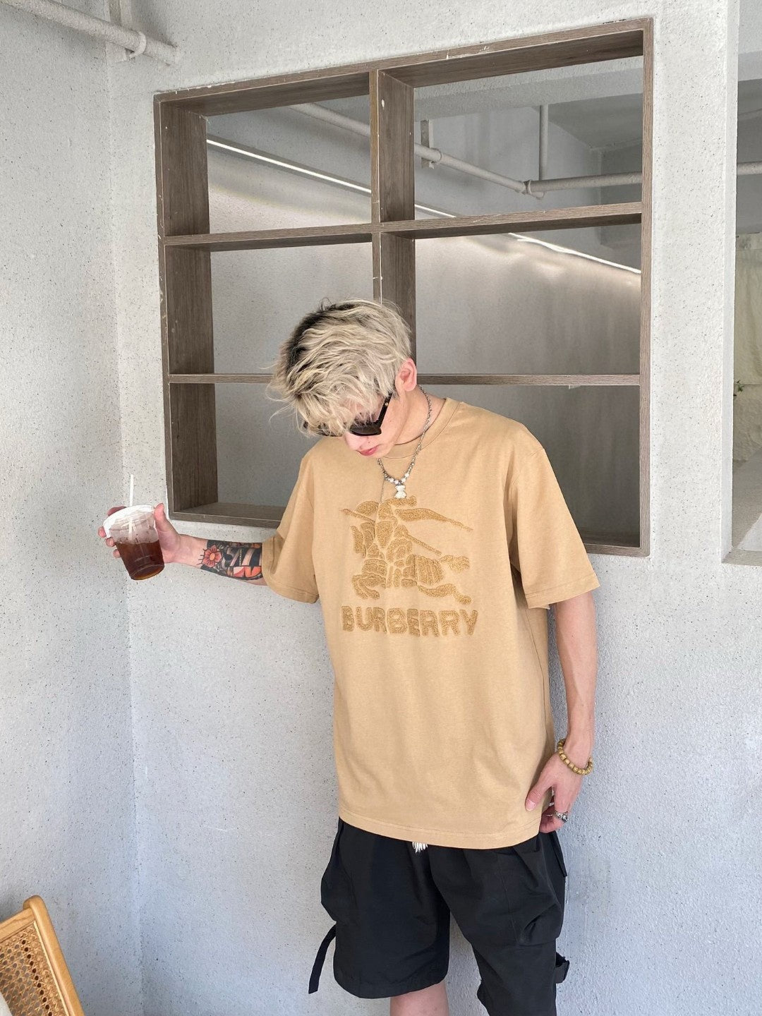 B**rry t-shirt - embroidered knight logo