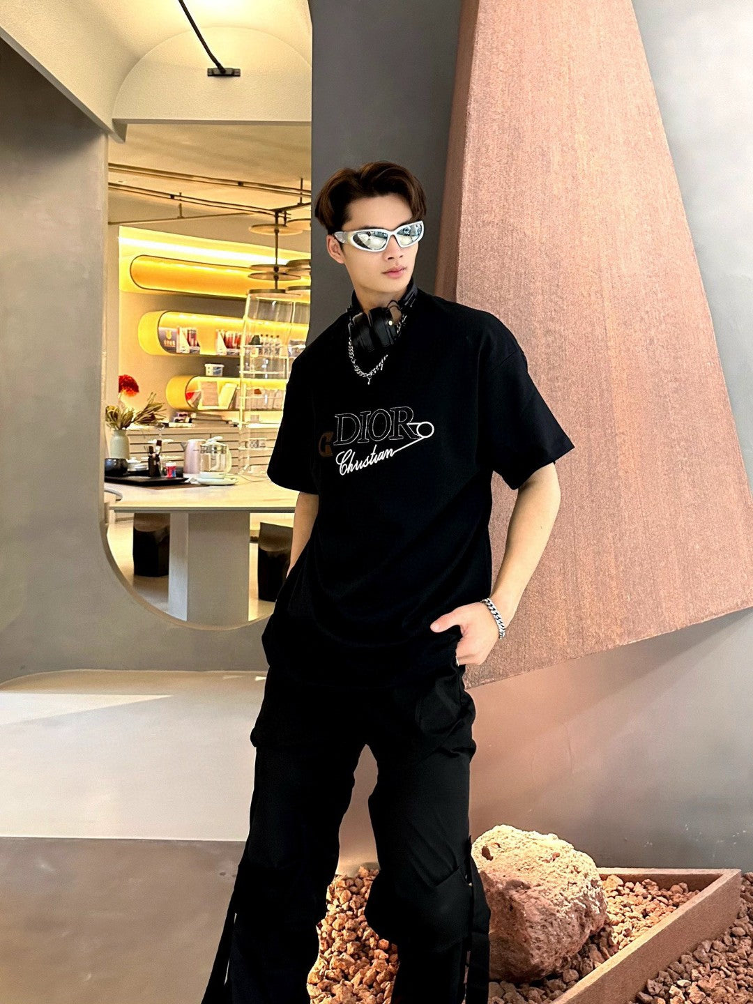 D*or ch**an graphic black t-shirt