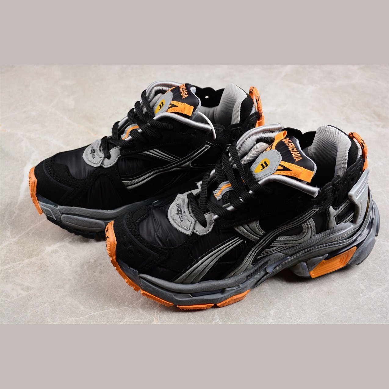 Ba*len*cia*ga runner x black grey orange