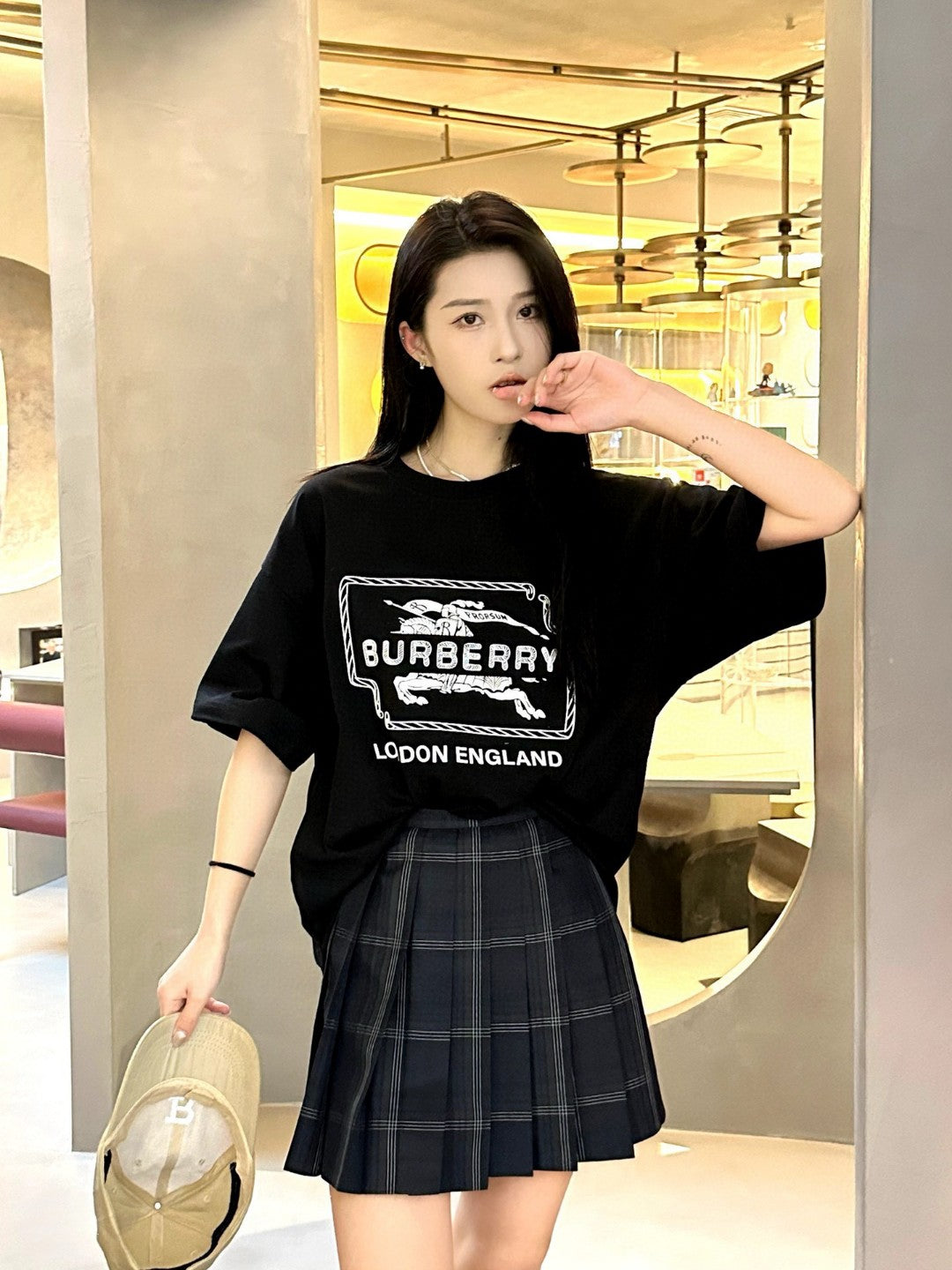 B**rry london england black graphic t-shirt