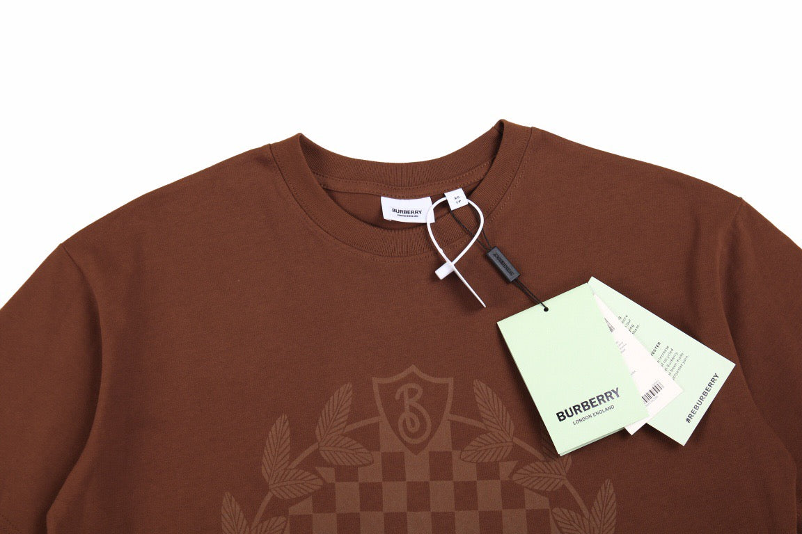 B**rry t-shirt with checkered crest