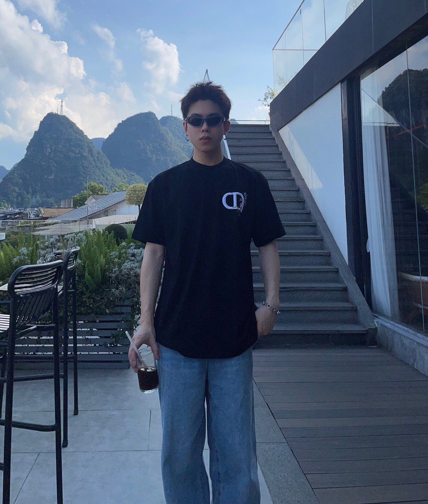 D*or t-shirt with floral cd logo