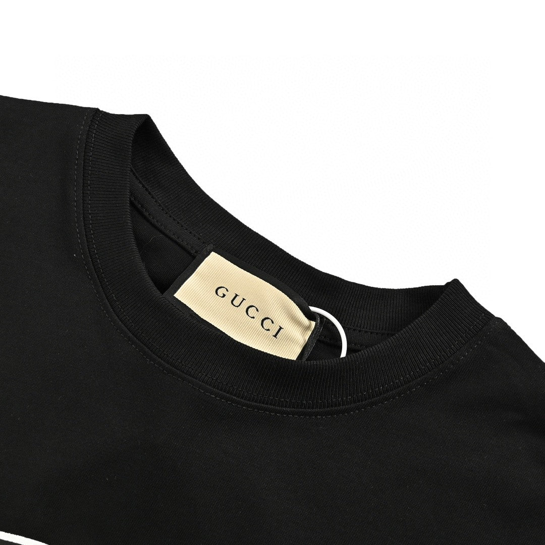 g*u*i smiley F**e t-shirt
