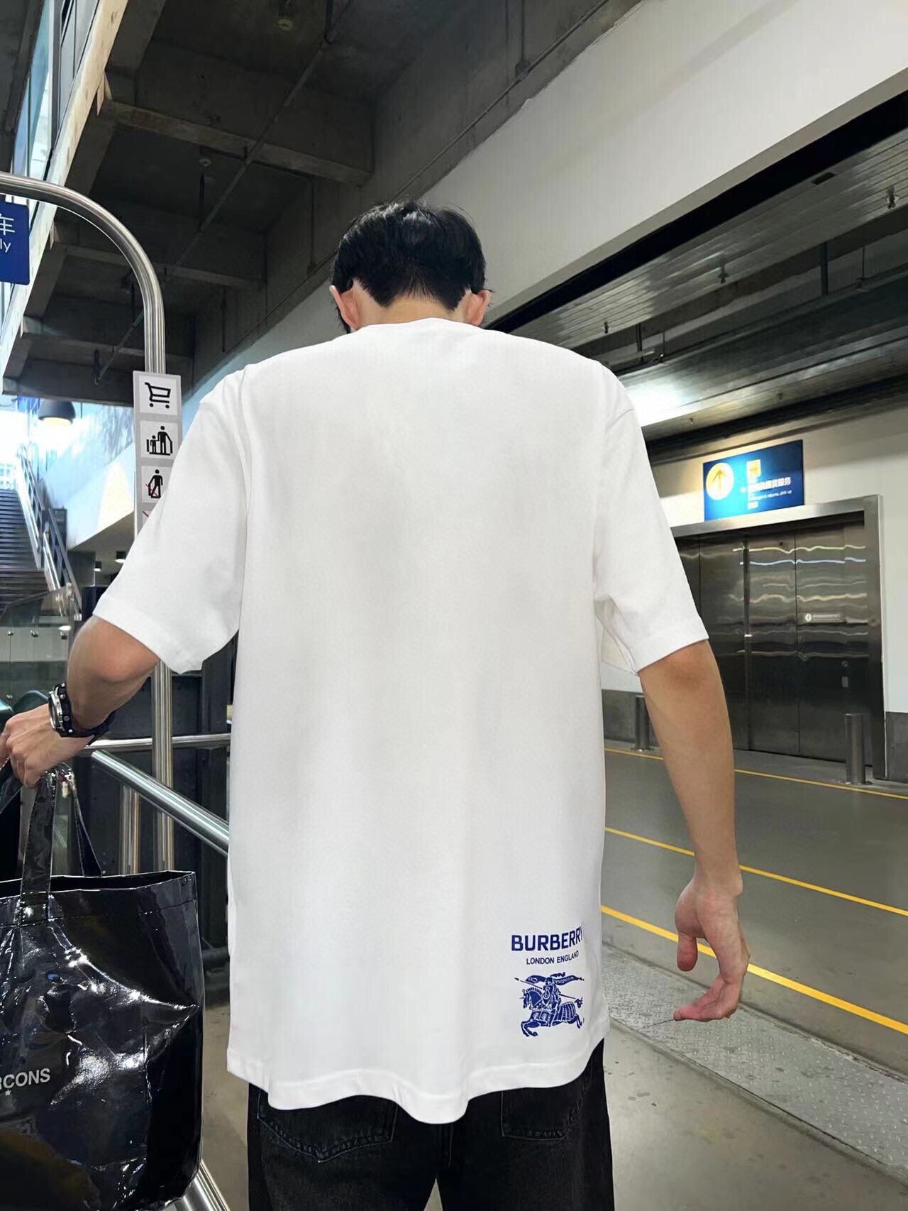 B**rry t-shirt with london england logo