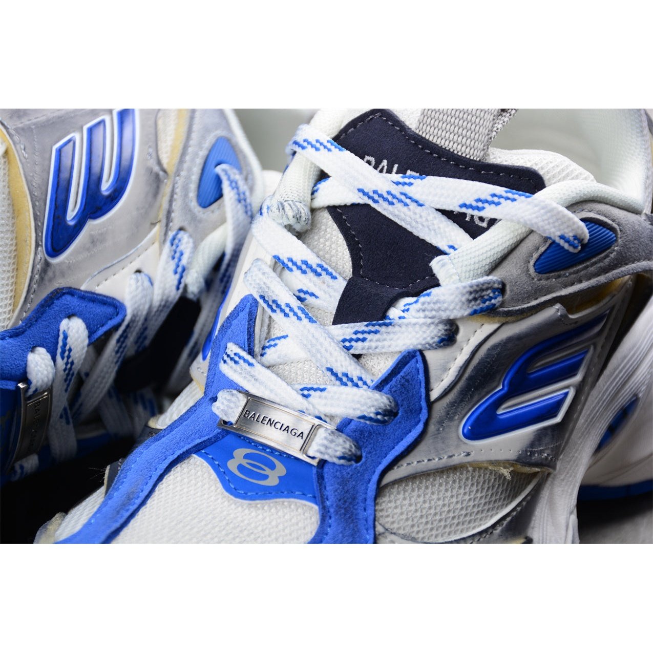 Ba*len*cia*ga cargo x white grey blue